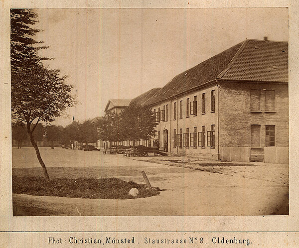 Erste Kaserne am Pferdemarkt; Foto: Stadtmuseum