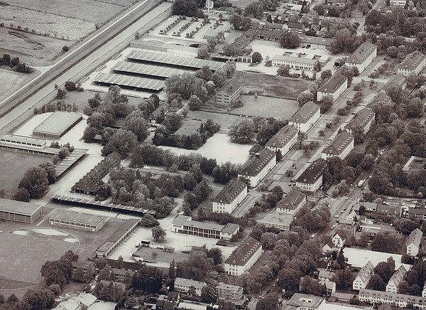 Luftbild des Areals der Hindenburgkaserne im Jahr 1994, Bild: Stadtmuseum Oldenburg/Udo Kotzan.