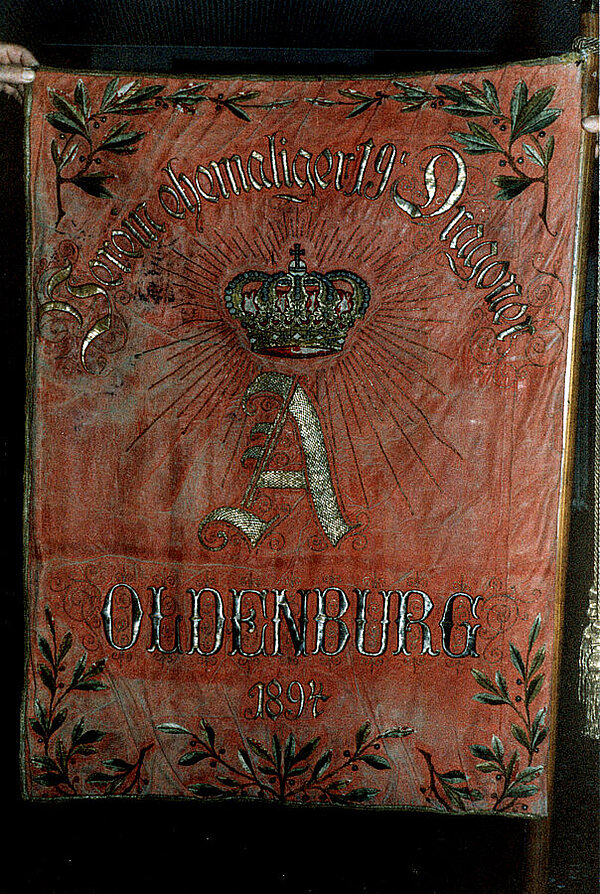 Fahne des Kriegervereins „Ehemalige 19. Dragoner Oldenburg“ von 1894.
