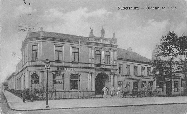 Die Vorderansicht der „Rudelsburg“ an der Ecke Westerstr./Ofenerstraße, um 1900, Bild: Stadtmuseum Oldenburg. 