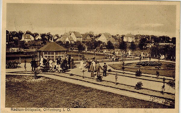 Reger Betrieb an der Radium-Solquelle im Jahr 1929. Bild: Stadtmuseum Oldenburg.