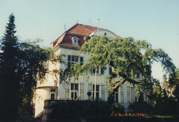 In der Gartenstraße 5 befand sich bis 1991 die „Brücke der Nationen“. Datum unbekannt. Bild: Stadtmuseum Oldenburg.
