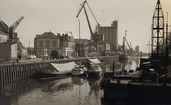 Am Stau, Alter Stadthafen, 1965. Bild: Stadtmuseum Oldenburg