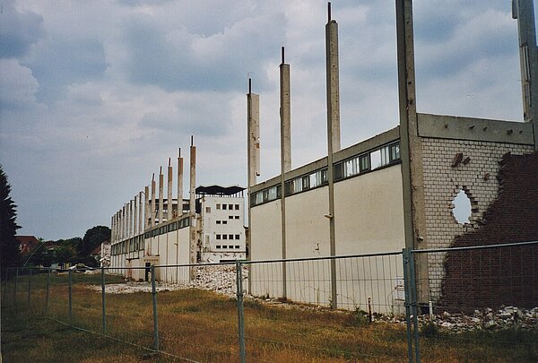 Die Bahlsen-Fabrik wird abgerissen, 25. Juni 2006. Bild: Stadtmuseum Oldenburg/F. Precht.