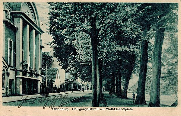 Eine Postkarte aus dem Jahr 1928 zeigt die Wall Licht Spiele am Heiligengeistwall. Foto: Stadtmuseum Oldenburg