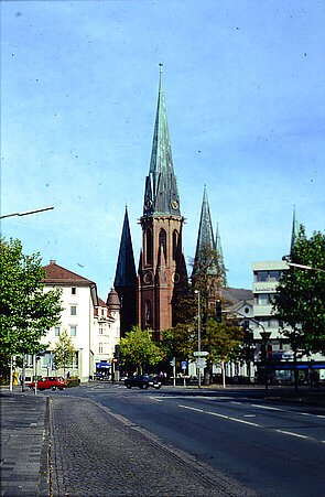 Blick von der Gartenstraße auf Kasinoplatz/Lambertikirche. Foto: Stadtmuseum Oldenburg