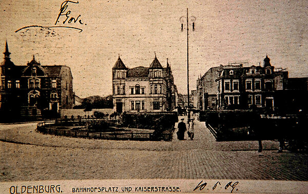 Bahnhofsplatz und Kaiserstraße um 1900. Bild: Stadtmuseum Oldenburg / Slg. Willy Schröder.