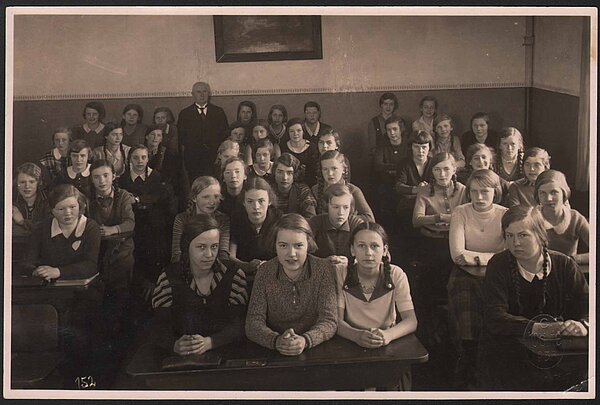 Alte Helene Lange Schule, 1933; Foto: Stadtmuseum