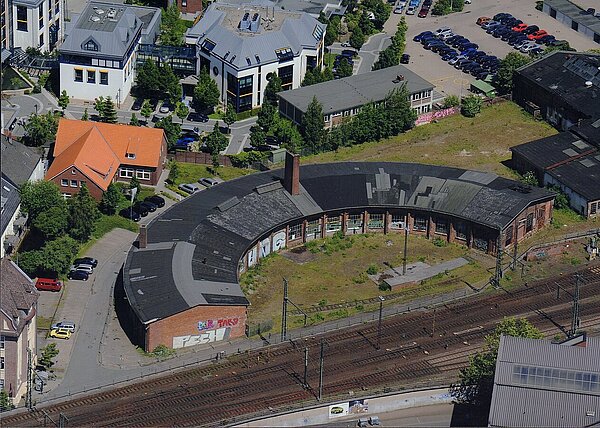 Ringlokschuppen aus der Luft, 2009. Bild: Stadtmuseum Oldenburg / Peter Kreier.