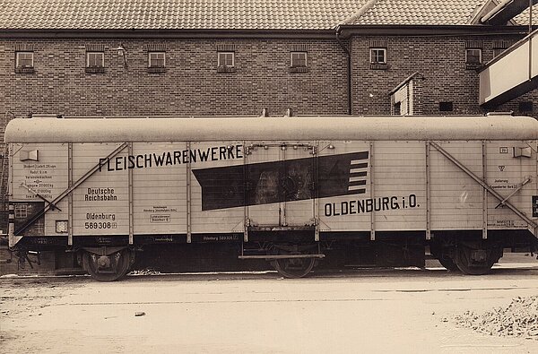Ein Transportwagen der Bölts AG, um 1925. Bild: Stadtmuseum Oldenburg/Gustav Tahl.