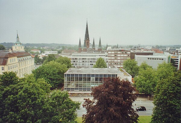 Luftbild Berliner Platz mit Schloss und Hallenbad, 2007. Foto: Stadtmuseum Oldenburg/Friedrich Precht