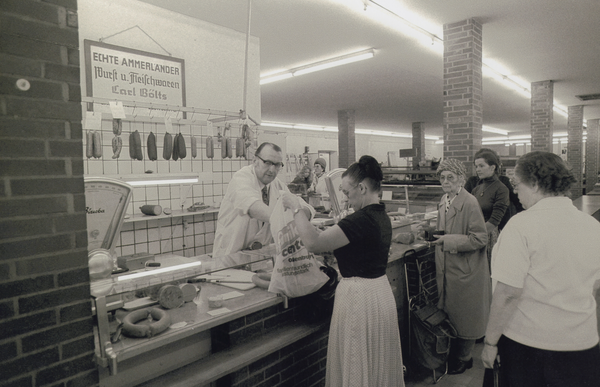 Die alte Markthalle vor dem Abriss 1979. Beide Bilder: Stadtmuseum Oldenburg/Peter Kreier