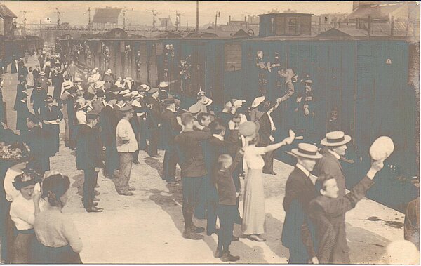 Soldaten auf dem Bahnhof, Bild: Stadtmuseum Oldenburg.