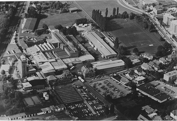 Luftbild des voll erschlossenen Werksgeländes der Fleiwa um 1980. Bild: Stadtmuseum Oldenburg.