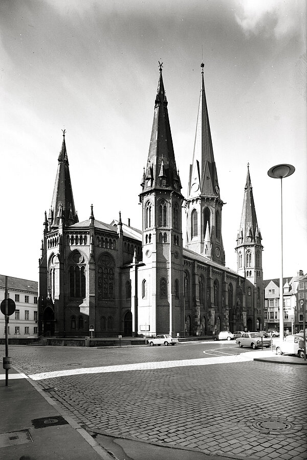 Marktplatz/Lambertikirche, 1965. Foto: Stadtmuseum Oldenburg