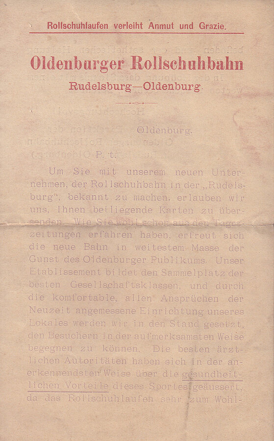 Werbeprospekt "Rollschuhlaufen verleiht Anmut und Grazie" für die neueröffnete Oldenburger Rollschuhbahn in der Rudelsburg als Postsendung geschickt mit zwei Freikarten, 1910, Bild: Stadtmuseum Oldenburg. 